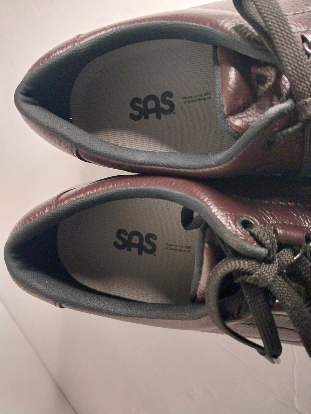 SAS Men's Dark Brown Leather Lace-Up Oxfords with Black Soles - Picture 3 of 9